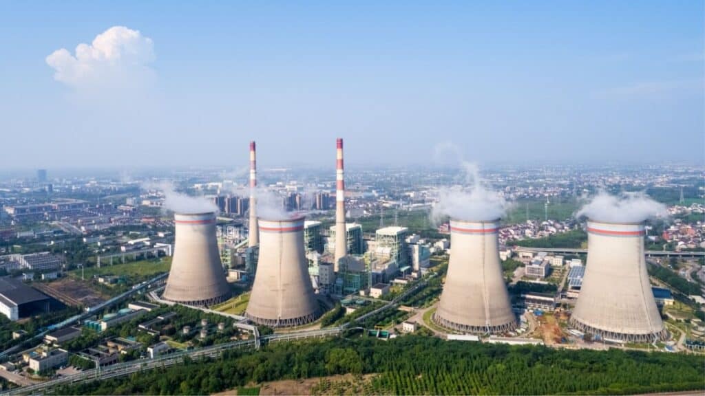 Picture of a thermal power plant.